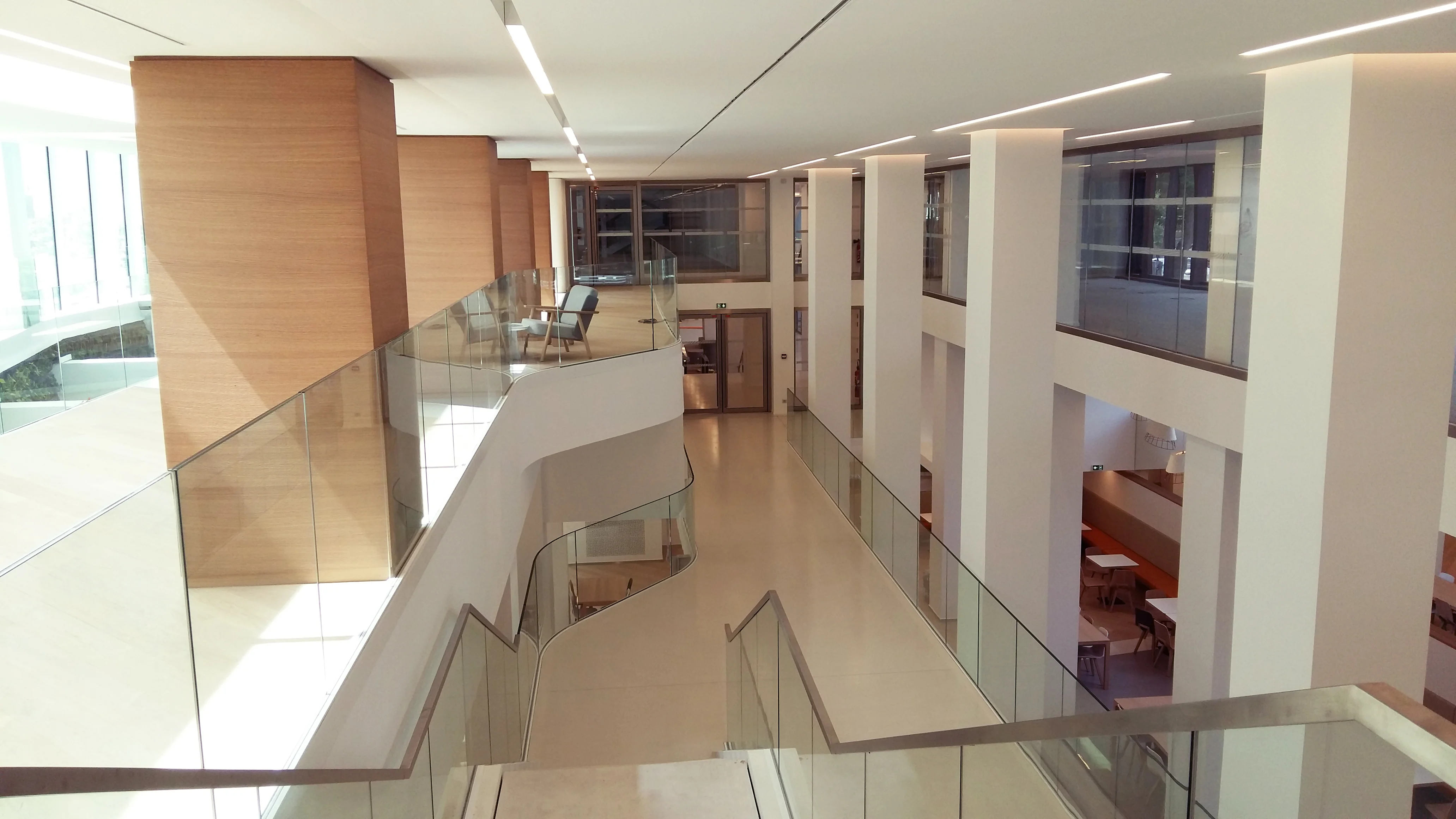 Cintré — Garde-corps cintré atrium