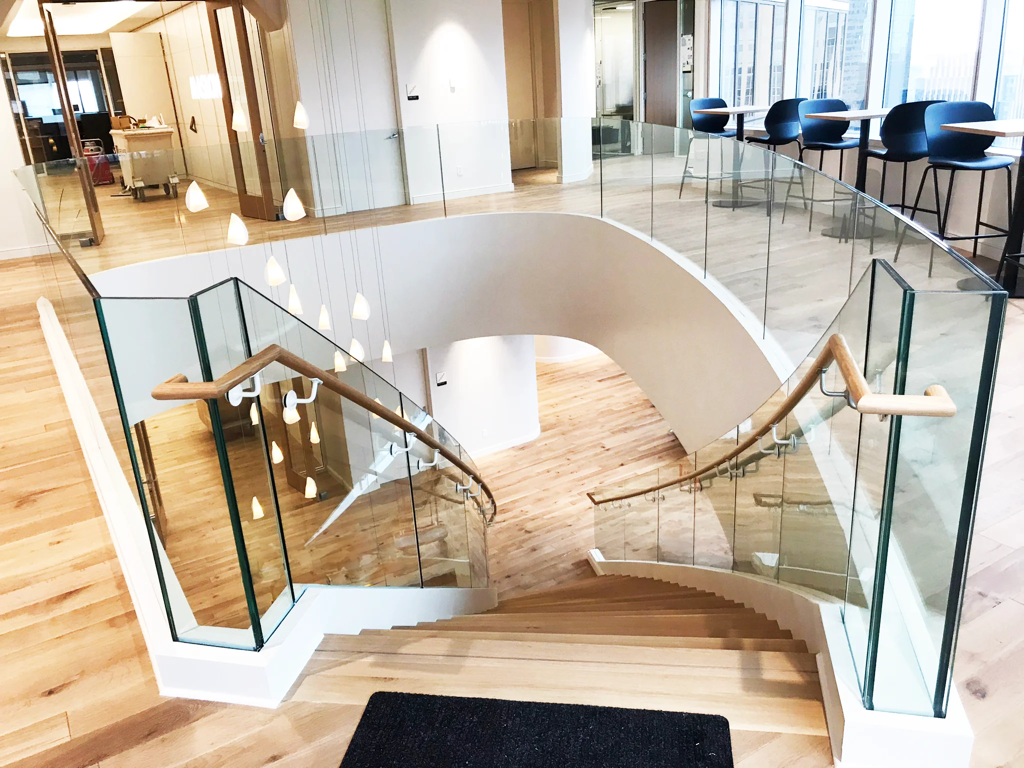 Cintré — Garde-corps cintré mezzanine tecni bombage