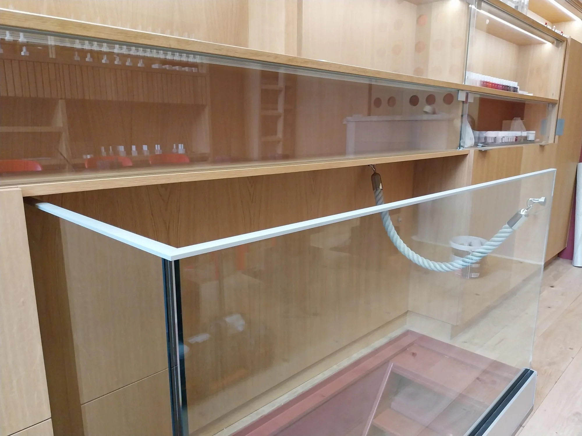 Tertiaire — Garde-corps escalier, onglerie, Lille